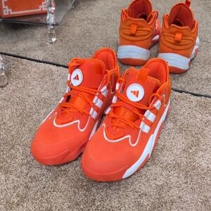 Adidas BYW WHITE/ORANGE IG9884 Mens Size 12 New